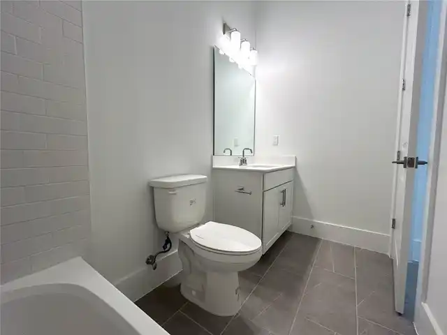 Listing Photo 15