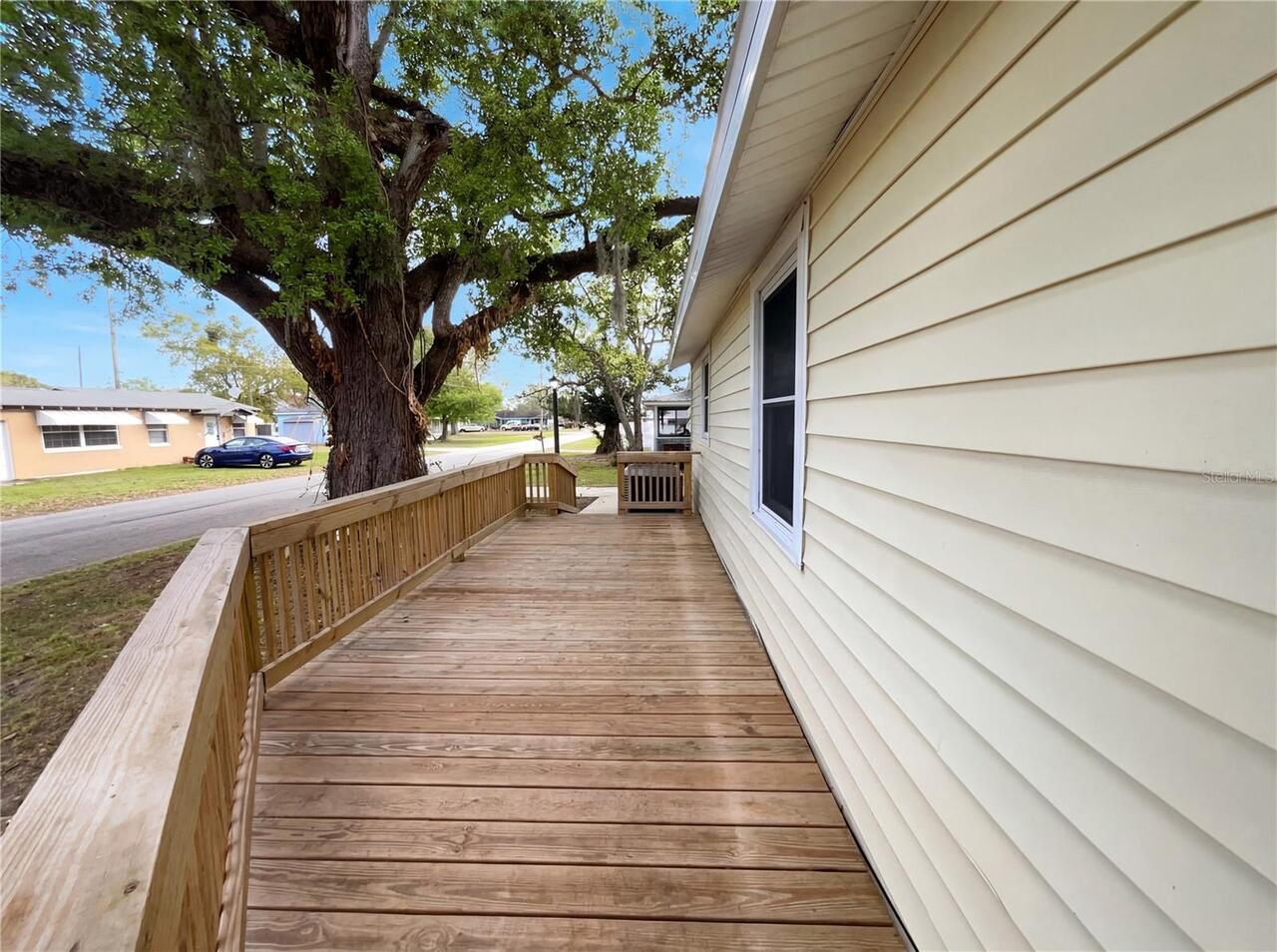 Listing Photo 11