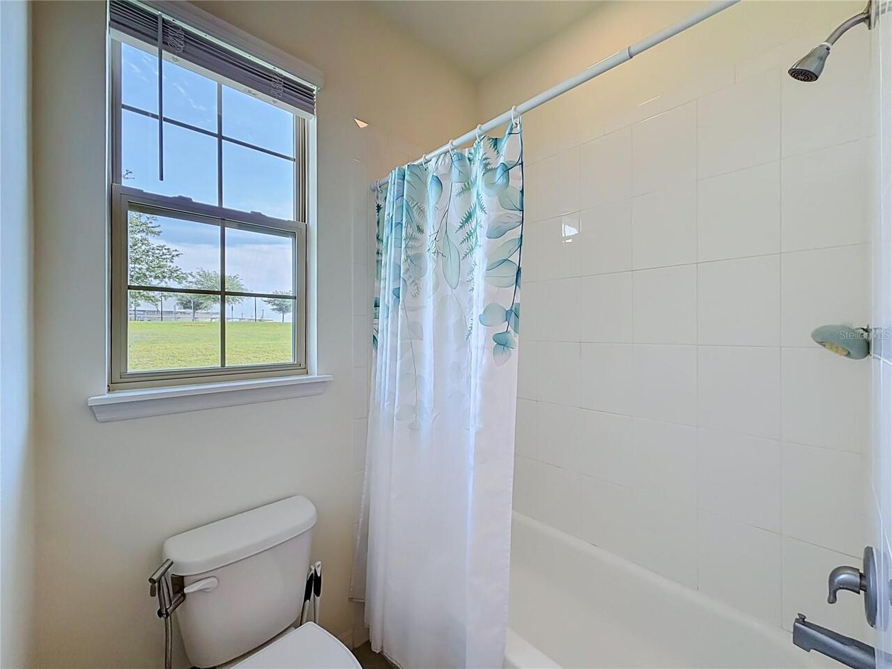 Listing Photo 12