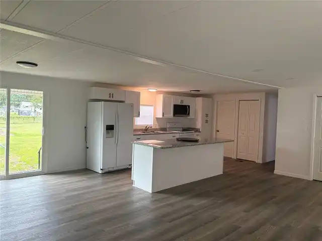 Listing Photo 17