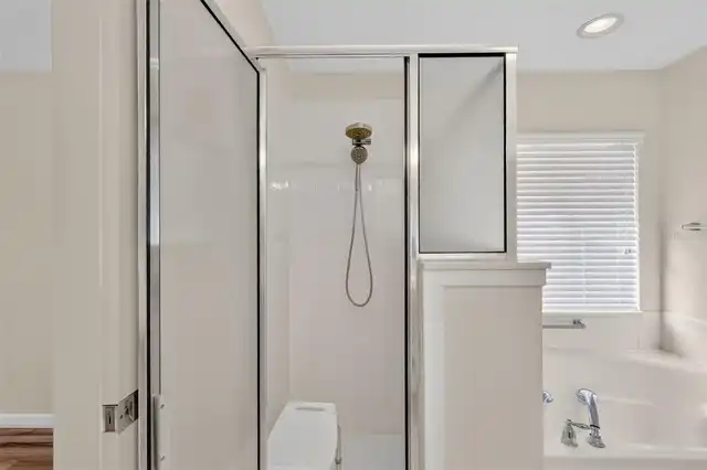 Listing Photo 34