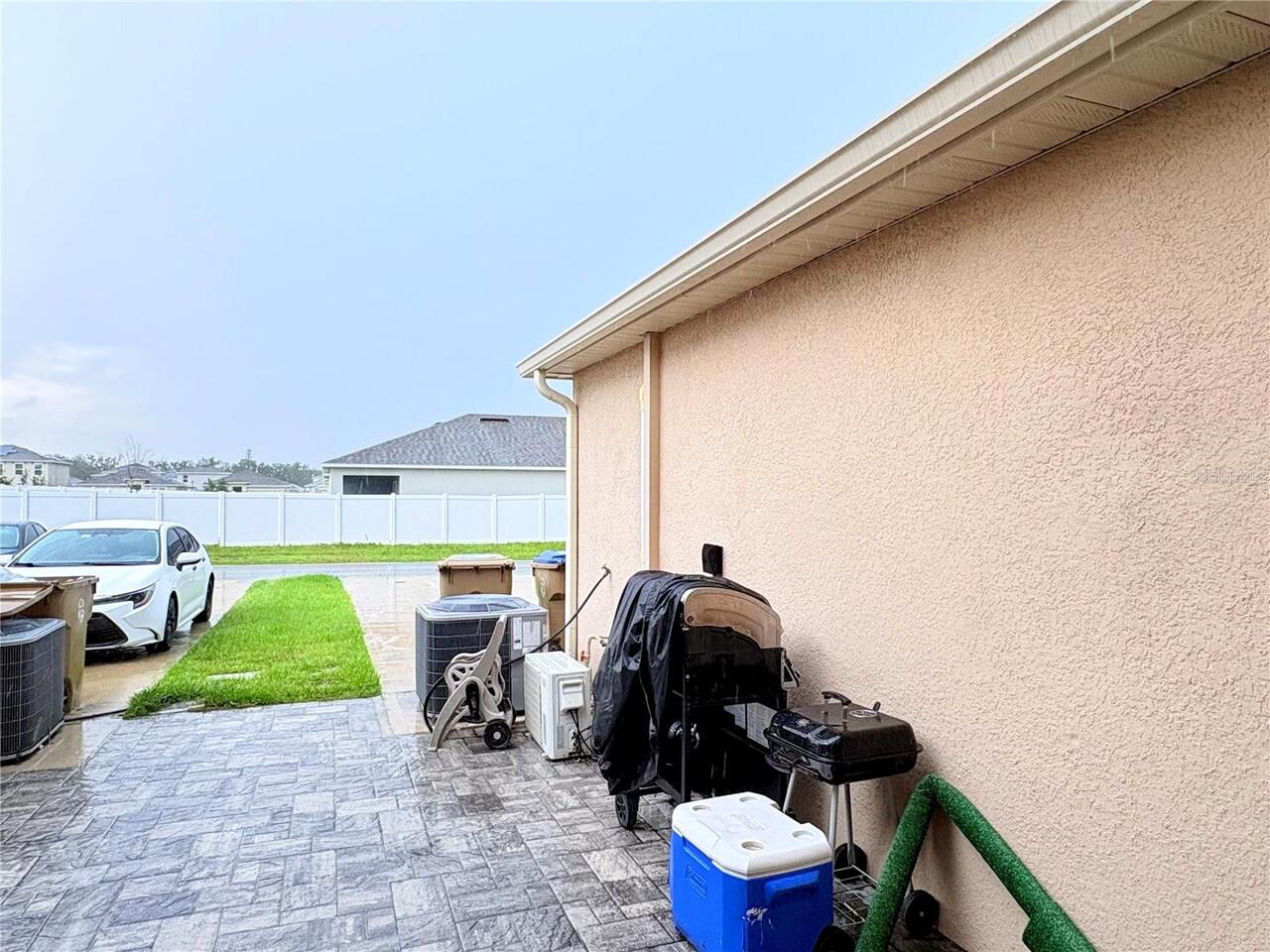 Listing Photo 11