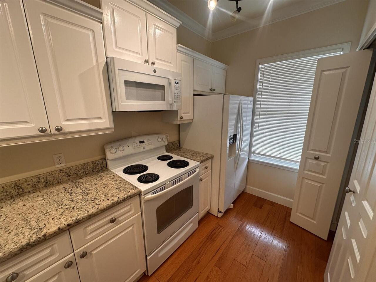 Listing Photo 7