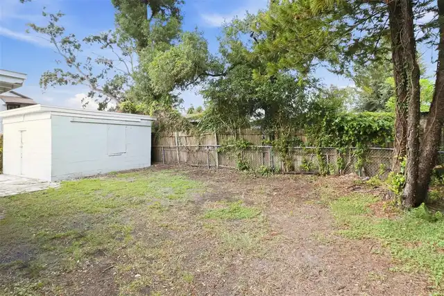 Listing Photo 18