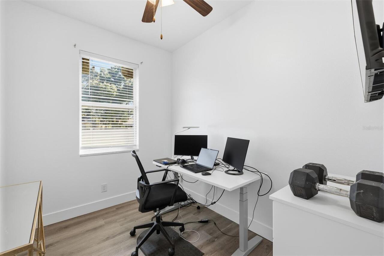 Listing Photo 17
