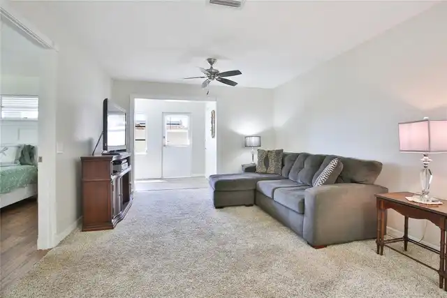 Listing Photo 6