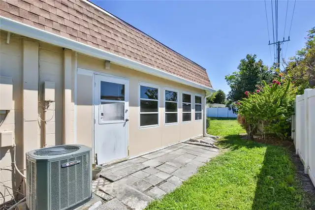 Listing Photo 16