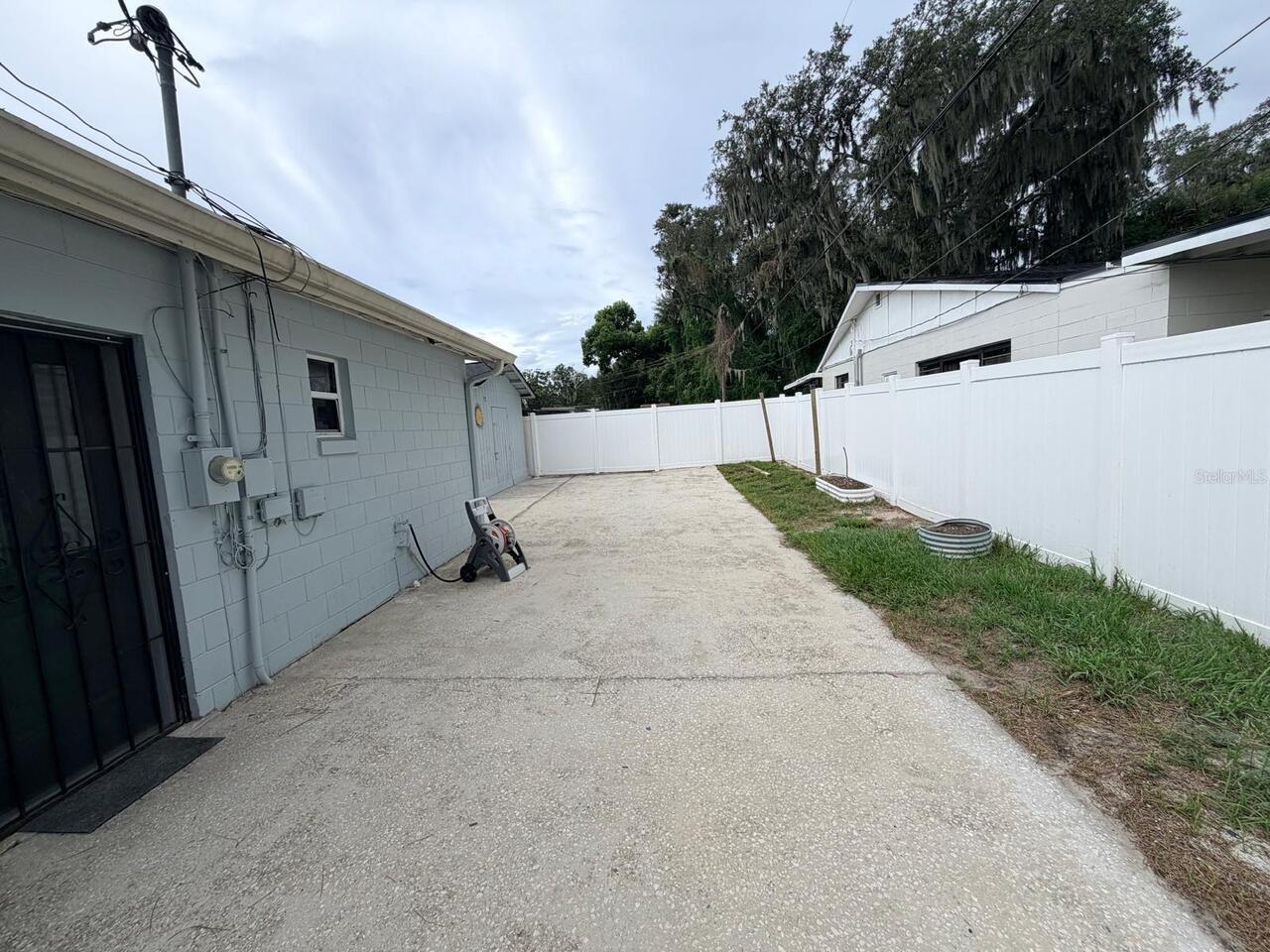 Listing Photo 10