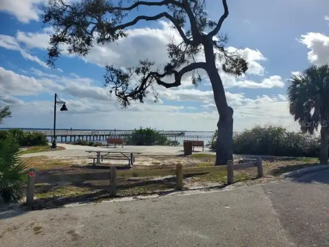 Listing Photo 18