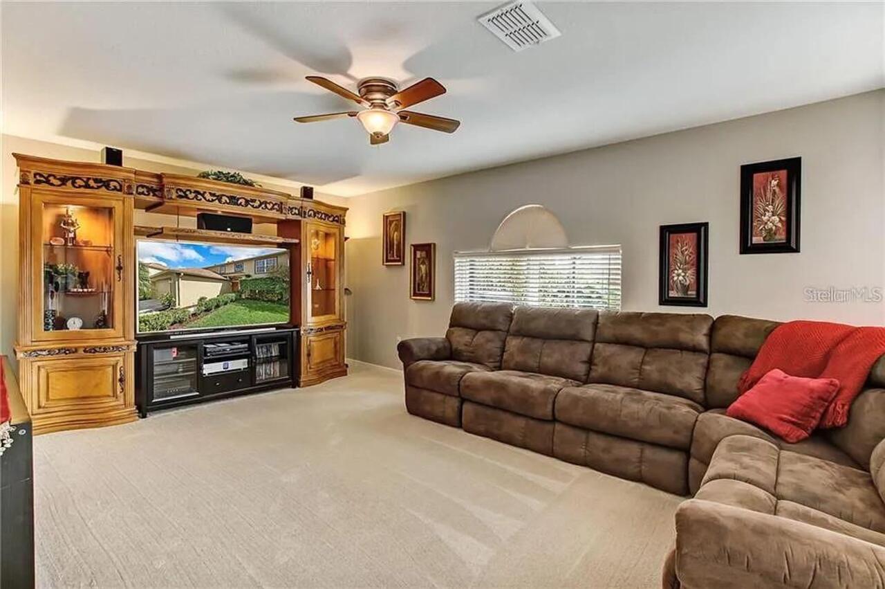 Listing Photo 10
