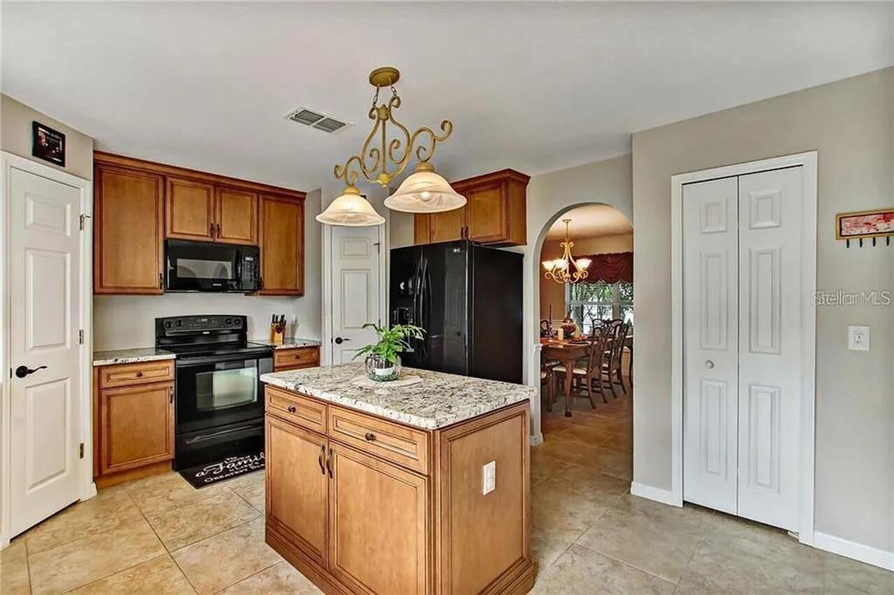 Listing Photo 16