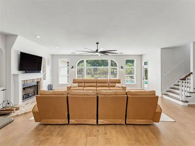 Listing Photo 15