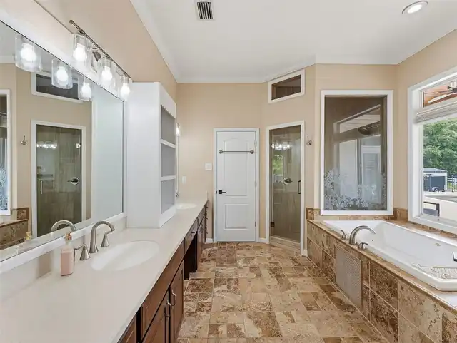 Listing Photo 21