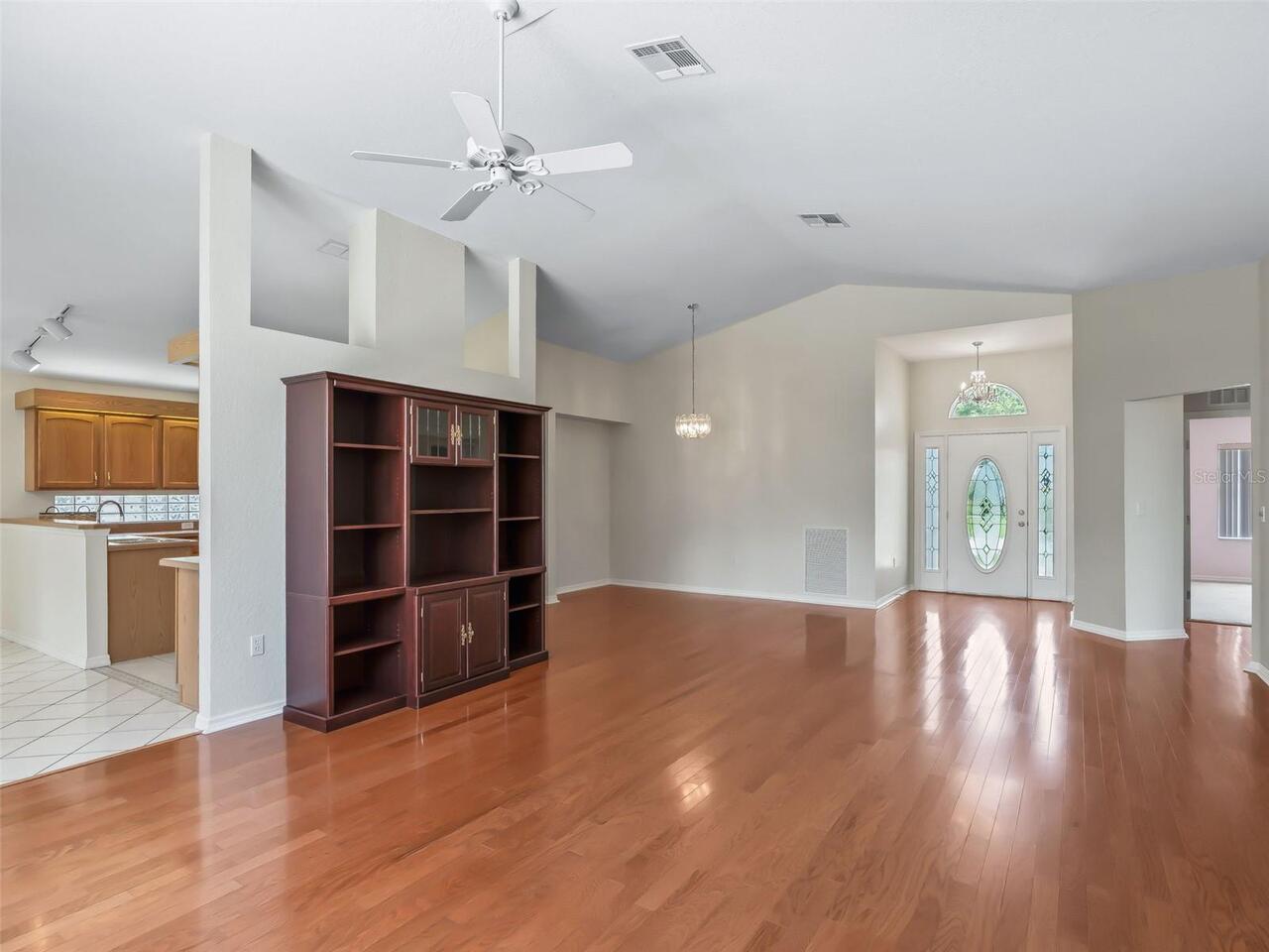 Listing Photo 7