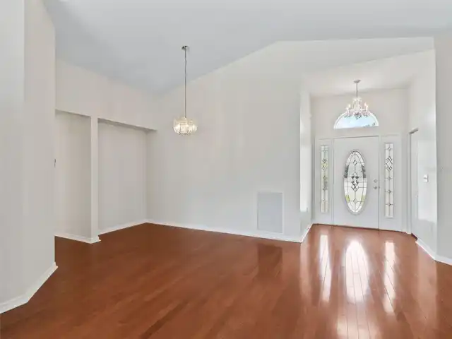 Listing Photo 9