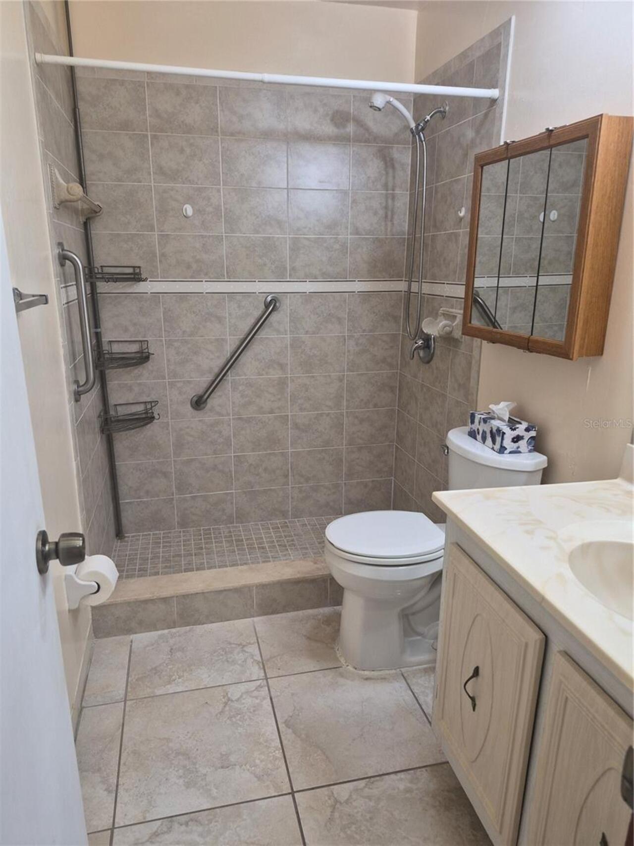 Listing Photo 9