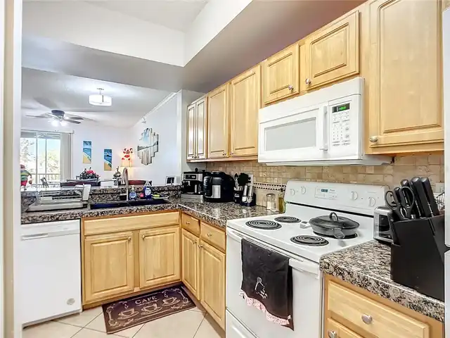 Listing Photo 8