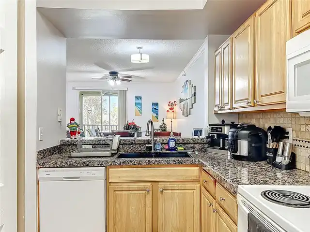 Listing Photo 9