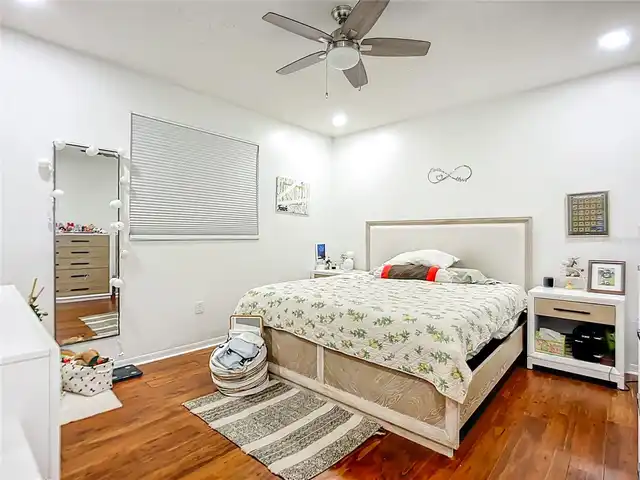 Listing Photo 25