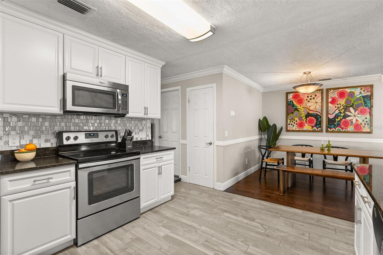 Listing Photo 9