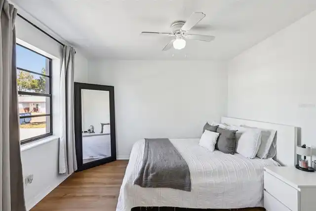 Listing Photo 16