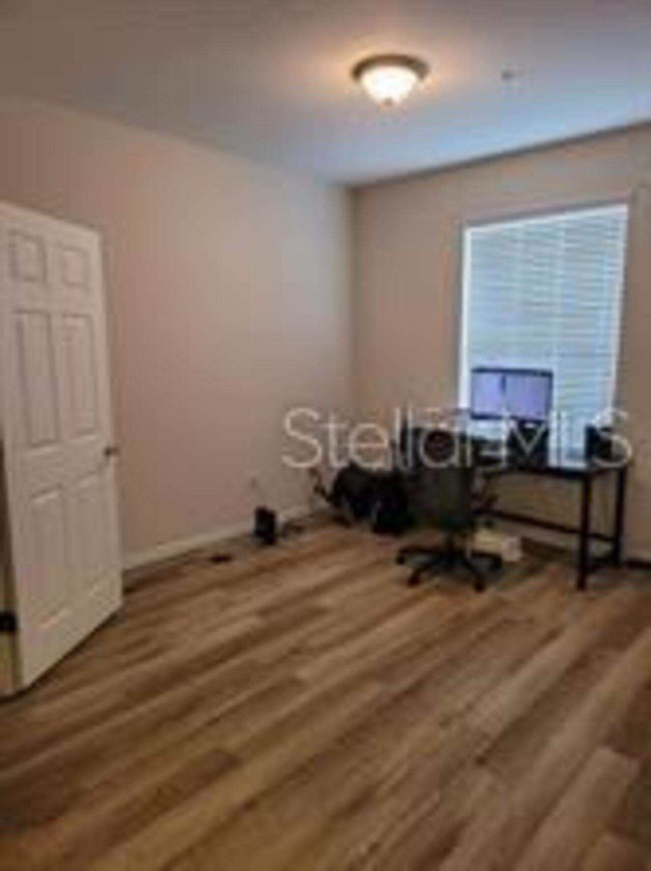 Listing Photo 12
