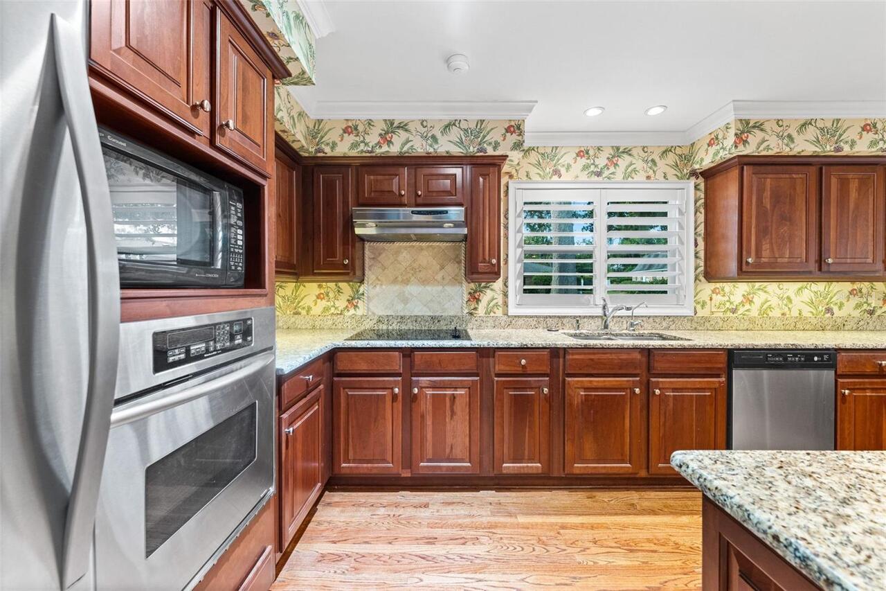 Listing Photo 17