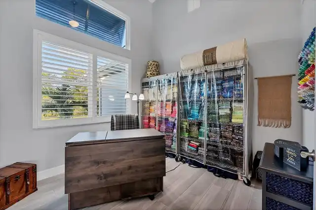 Listing Photo 10