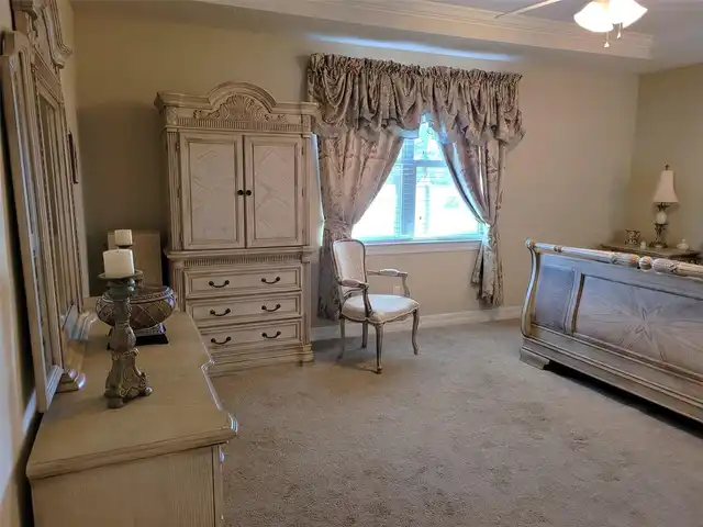 Listing Photo 6