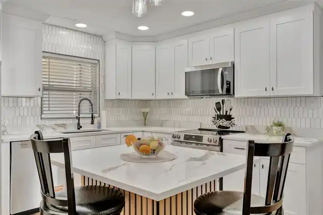 Listing Photo 18
