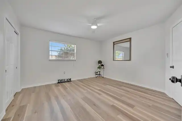 Listing Photo 20