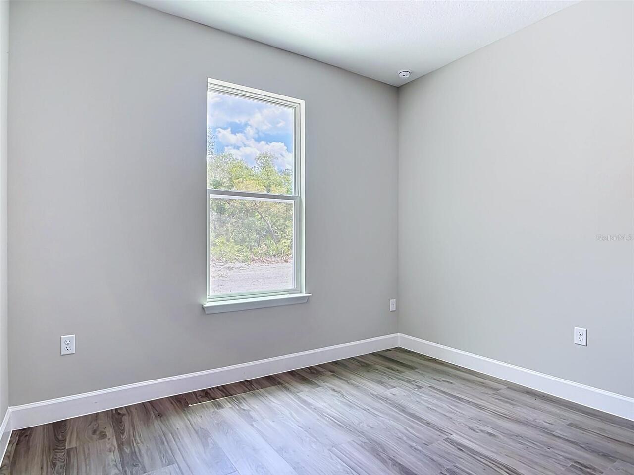 Listing Photo 28