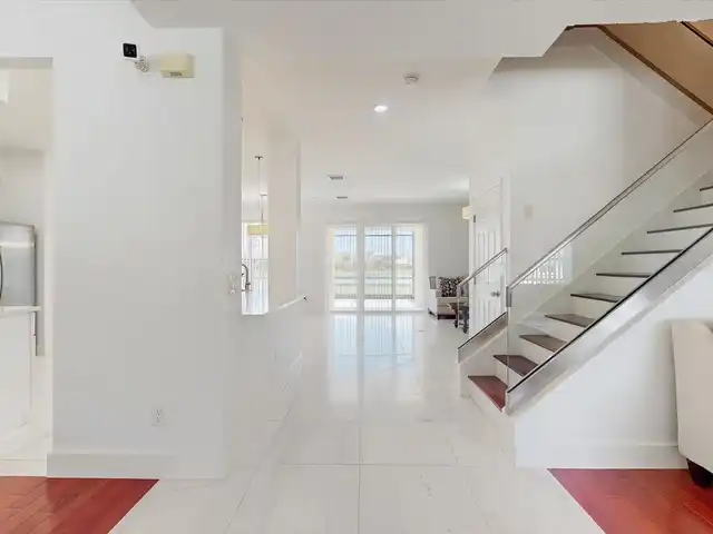 Listing Photo 19