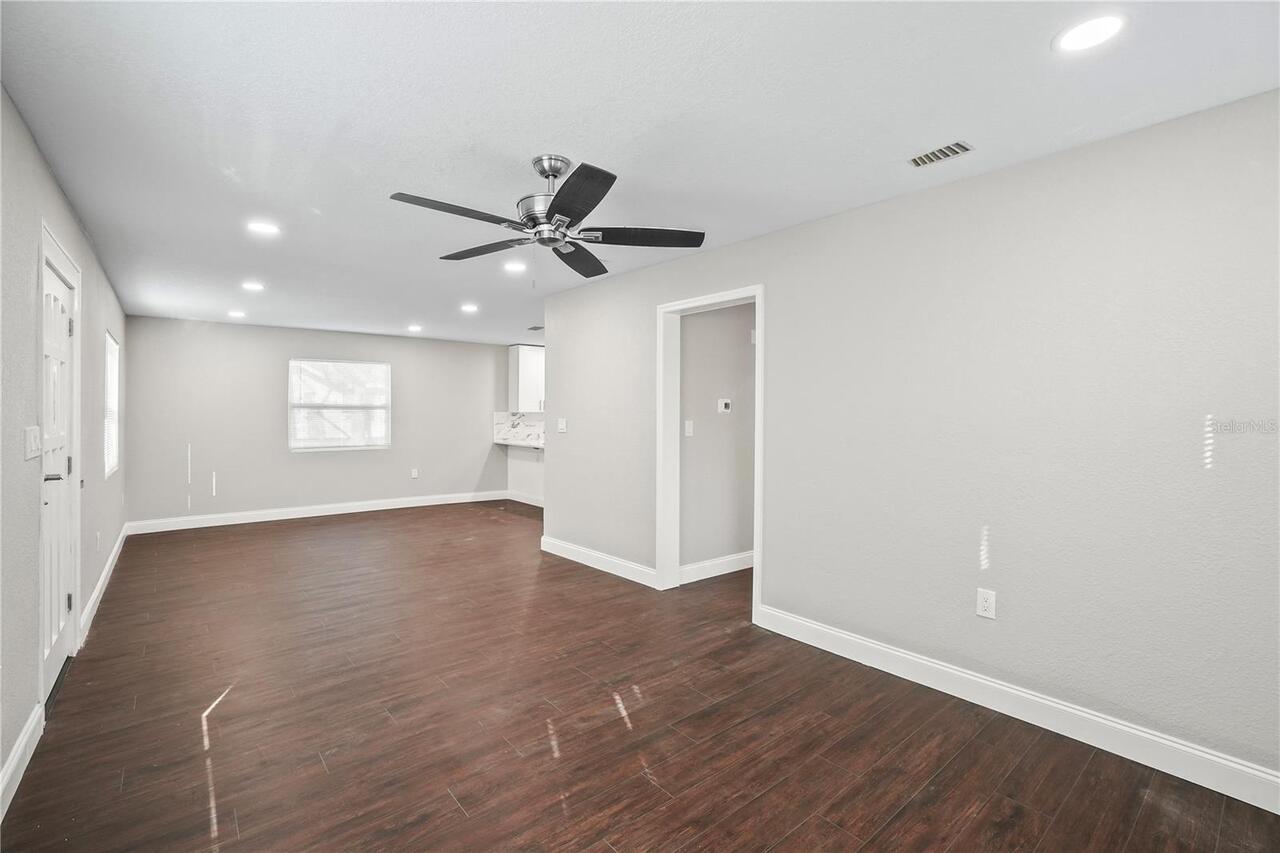 Listing Photo 9