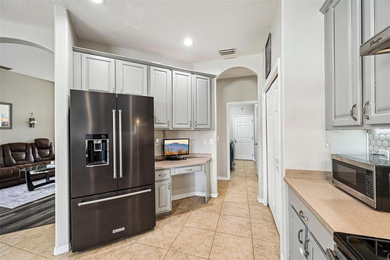 Listing Photo 8