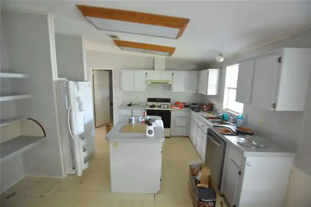 Listing Photo 9