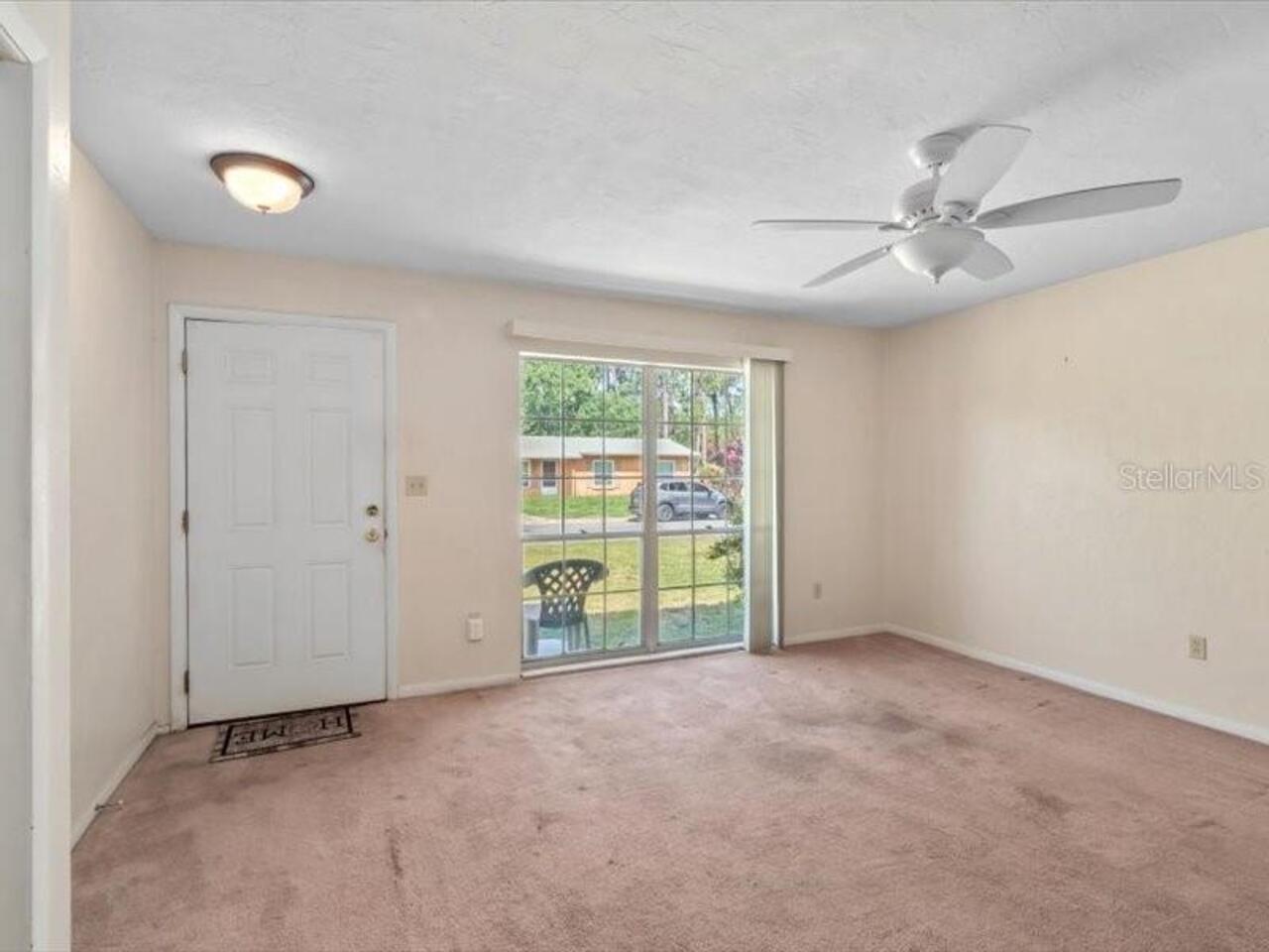 Listing Photo 11