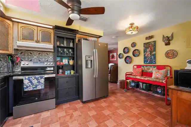 Listing Photo 10