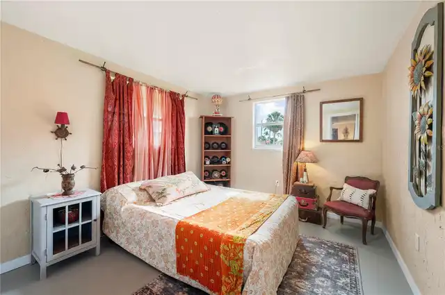 Listing Photo 17