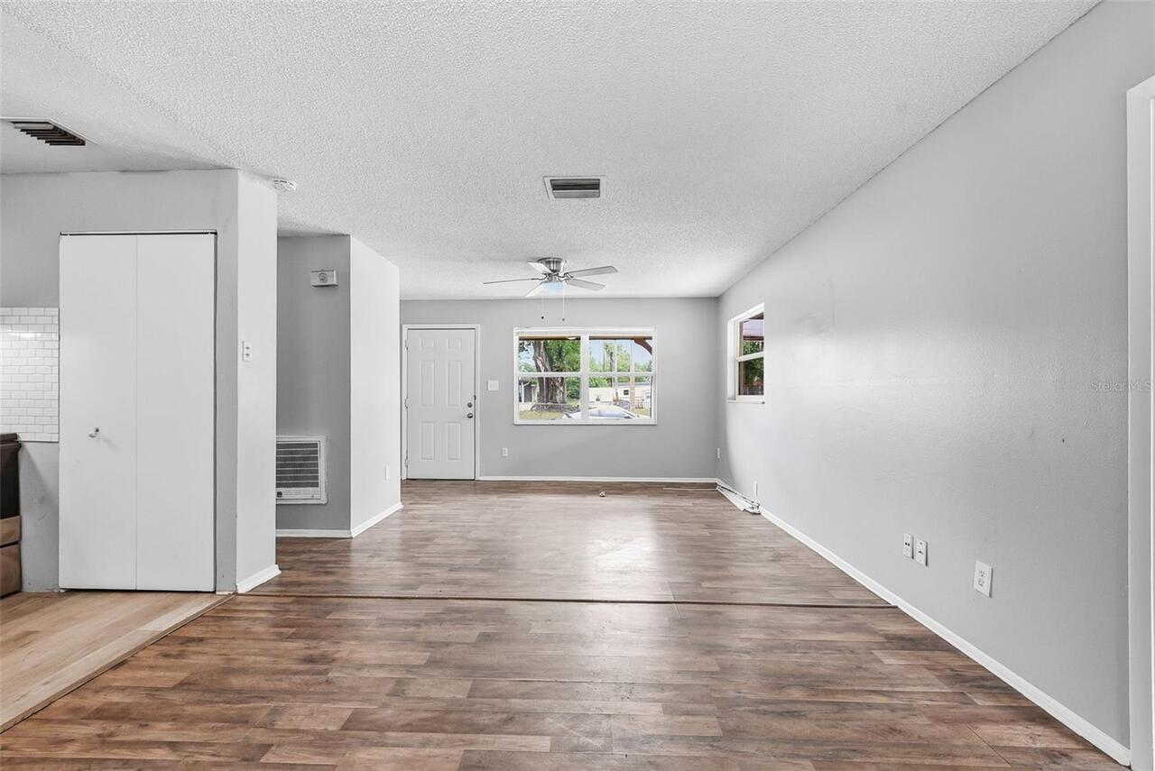 Listing Photo 8