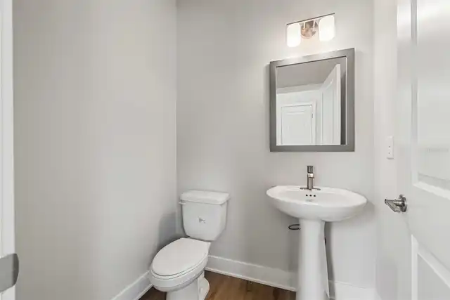 Listing Photo 10