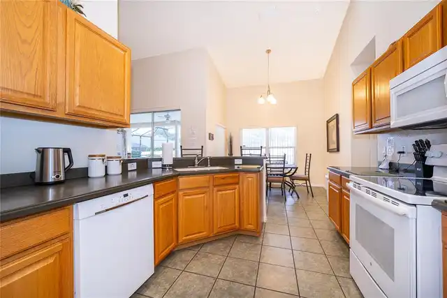Listing Photo 7