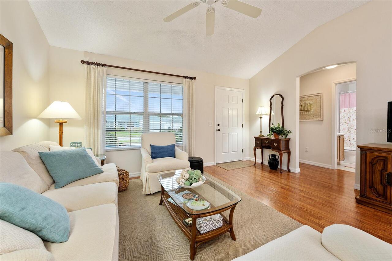Listing Photo 14