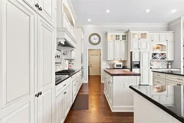 Listing Photo 18