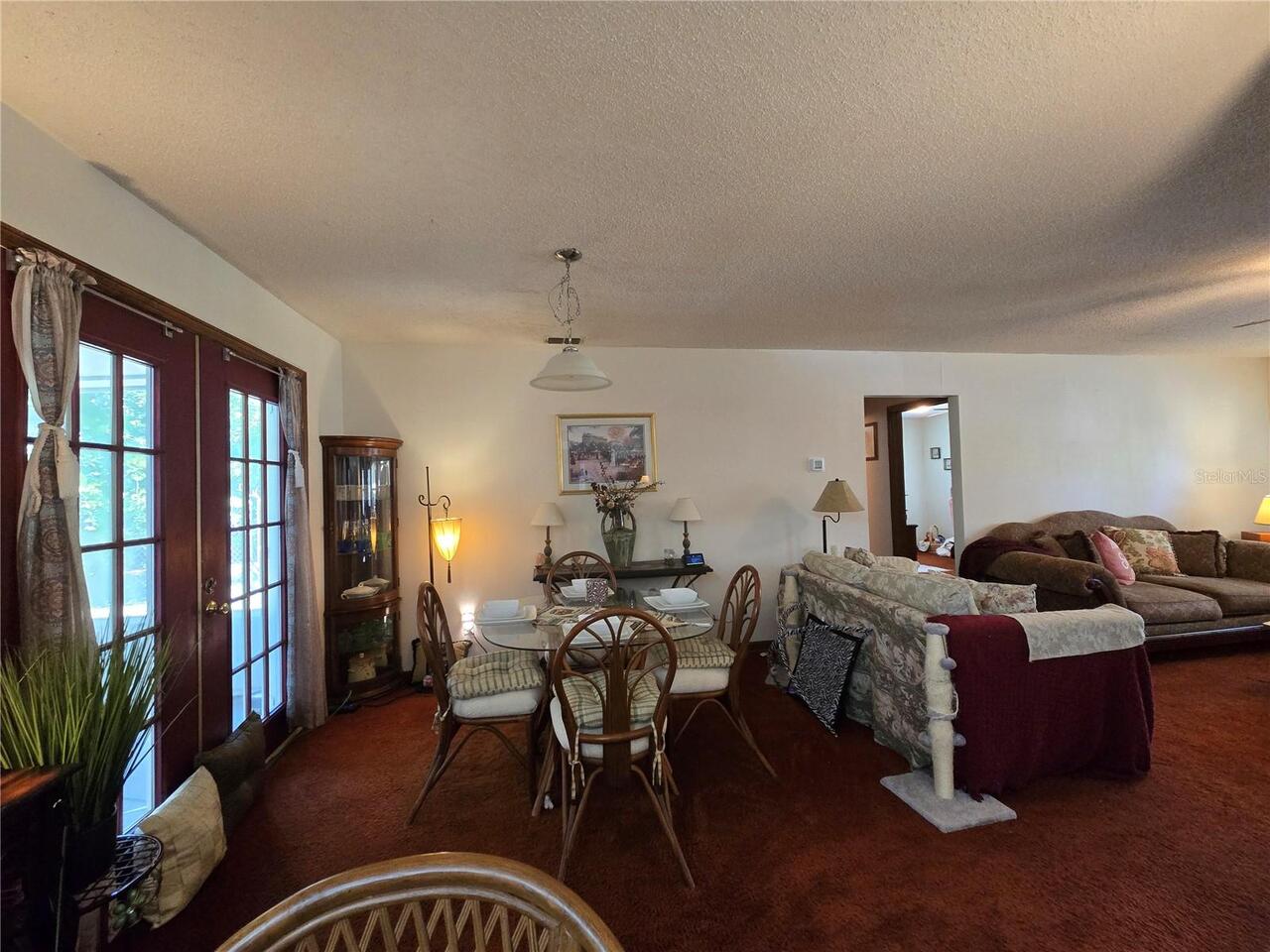 Listing Photo 11