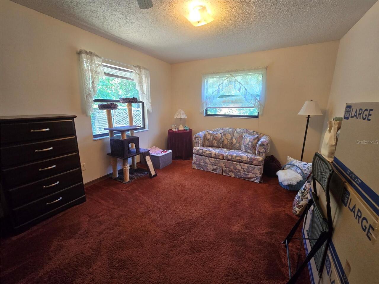 Listing Photo 12