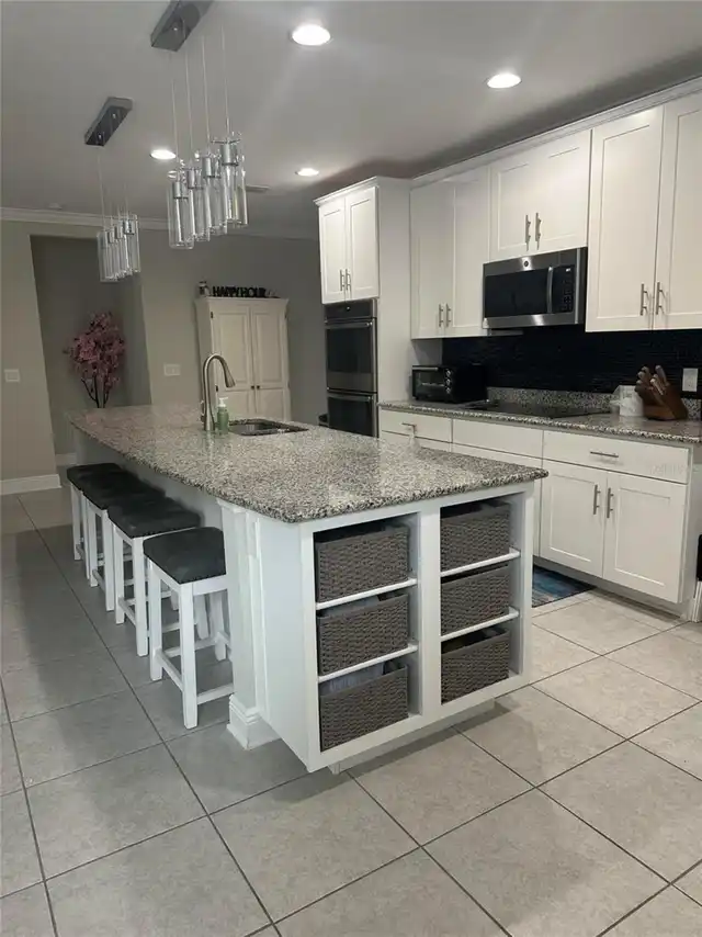 Listing Photo 10