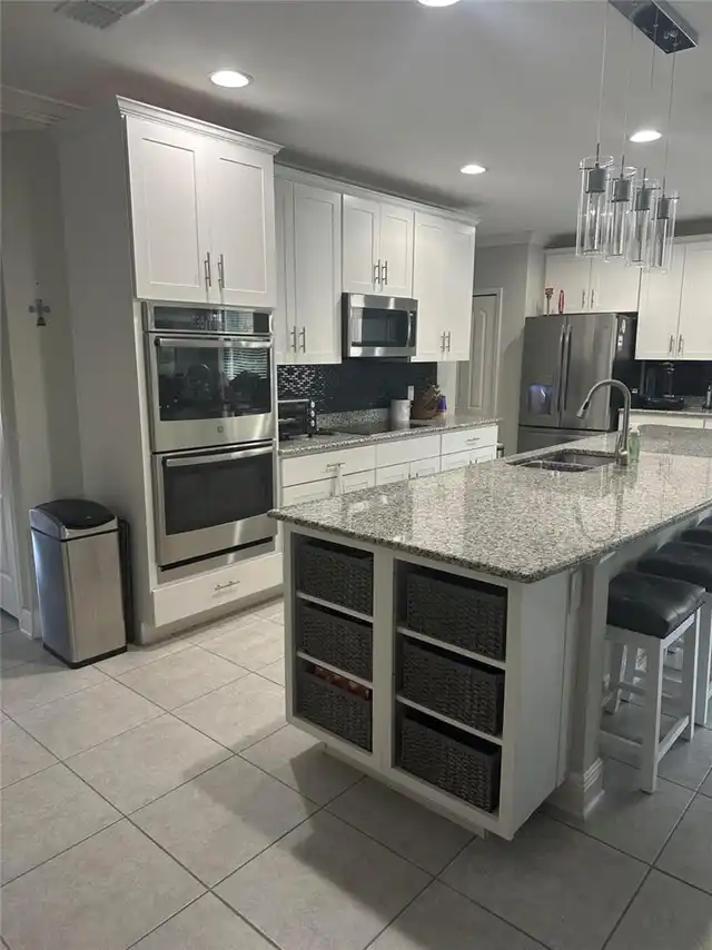 Listing Photo 11