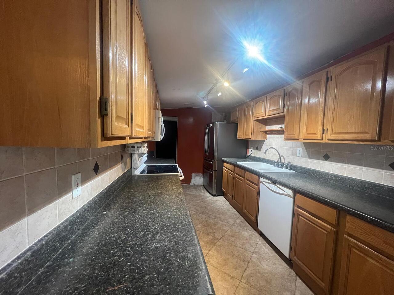 Listing Photo 7