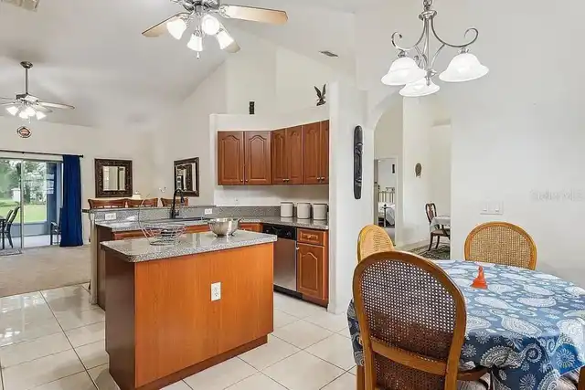 Listing Photo 9